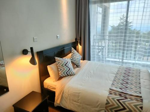 ezri-hotel-standard-room4