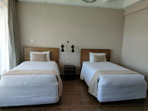the-hotel-ezri-twin-room1