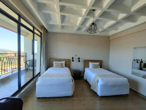the-hotel-ezri-twin-room5
